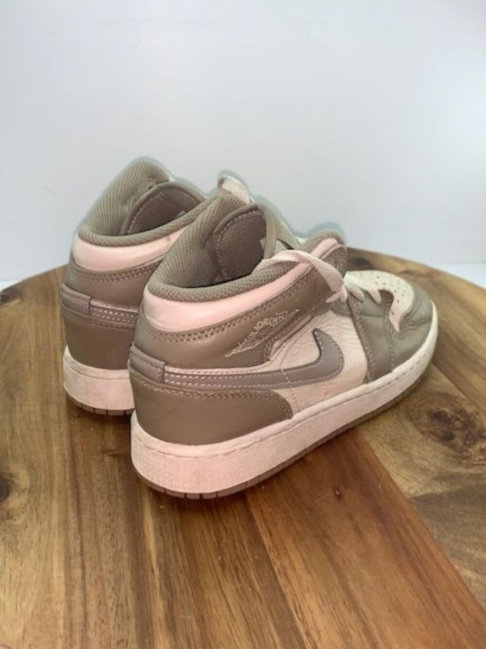 Nike Air Jordan 1 Mid GS Legend Brown Khaki Kids Size 3.5 Y HF4781-203 Sneakers - Picture 5 of 14
